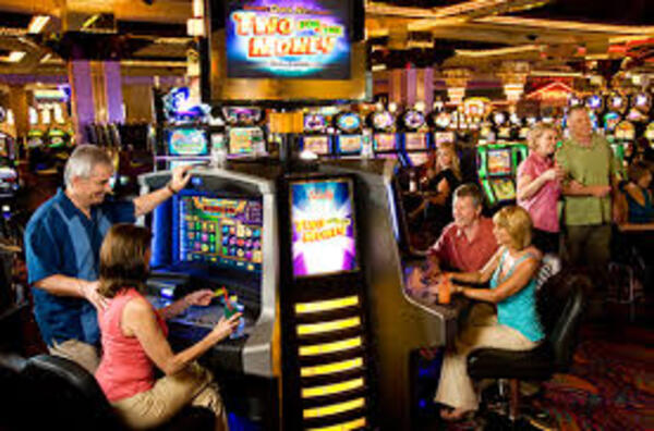 Inside Pools/Laughlin Casinos oferecem nova experiência de luxo e lazer